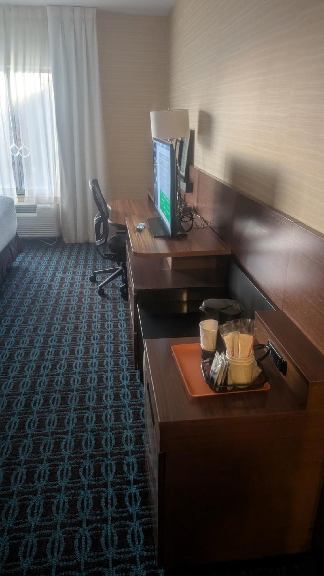 Fairfield Inn & Suites By Marriott Detroit Трой Екстериор снимка
