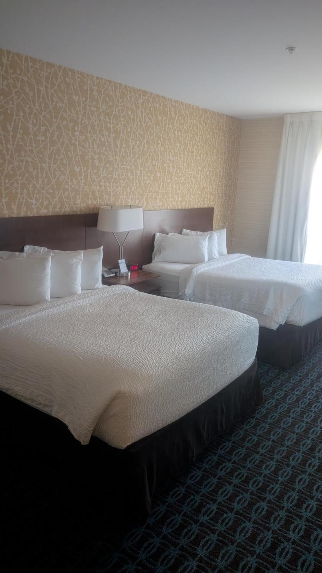 Fairfield Inn & Suites By Marriott Detroit Трой Екстериор снимка