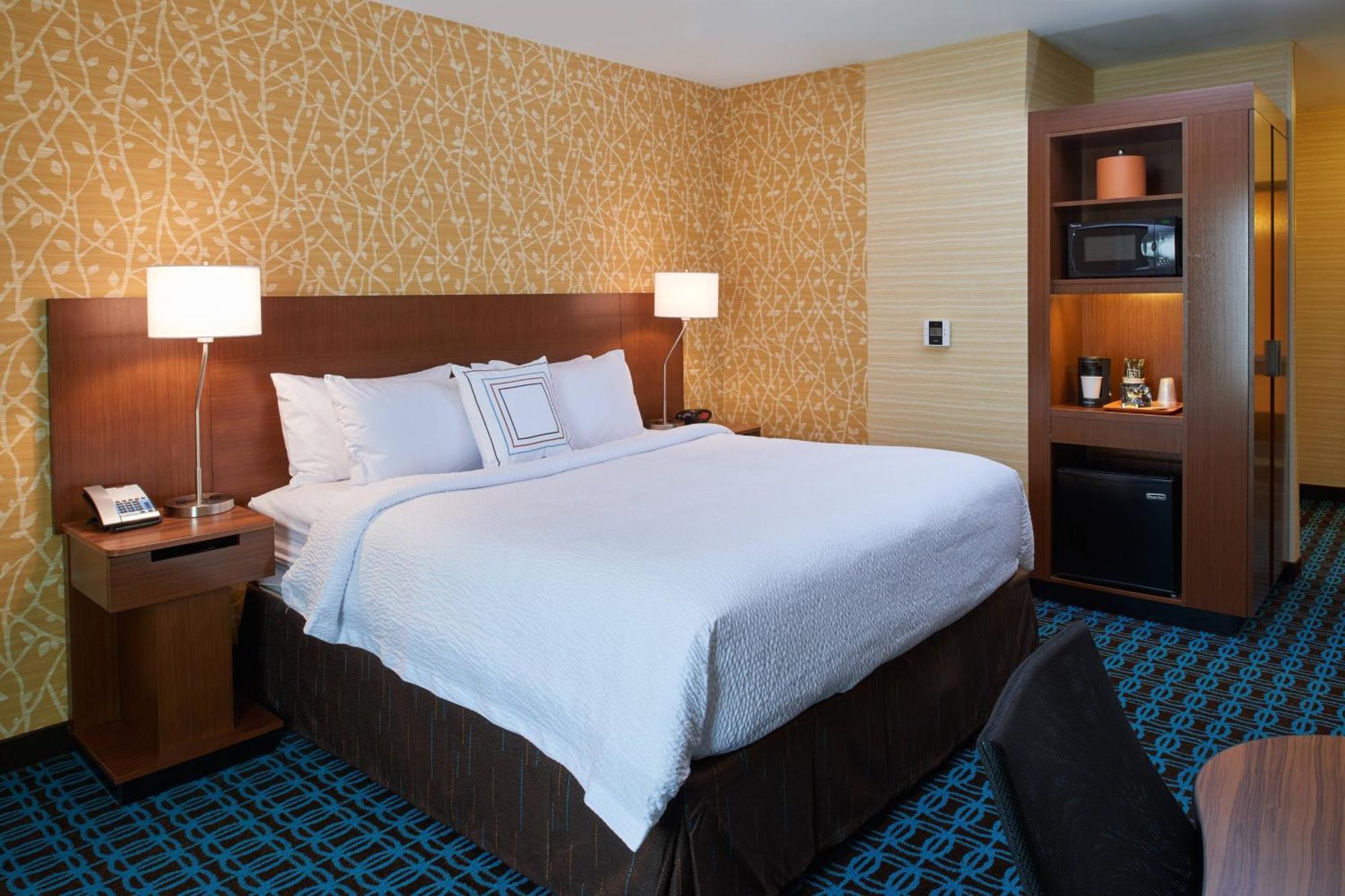 Fairfield Inn & Suites By Marriott Detroit Трой Екстериор снимка