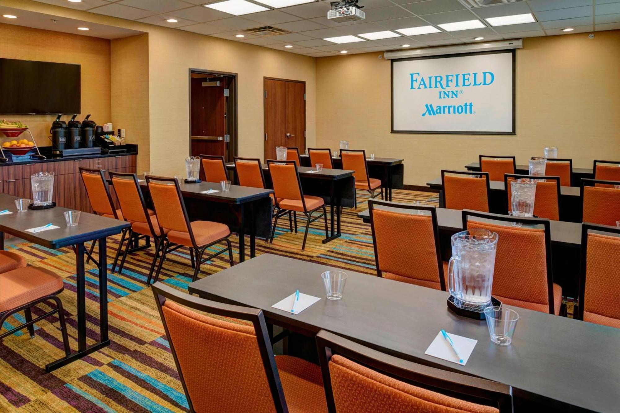 Fairfield Inn & Suites By Marriott Detroit Трой Екстериор снимка