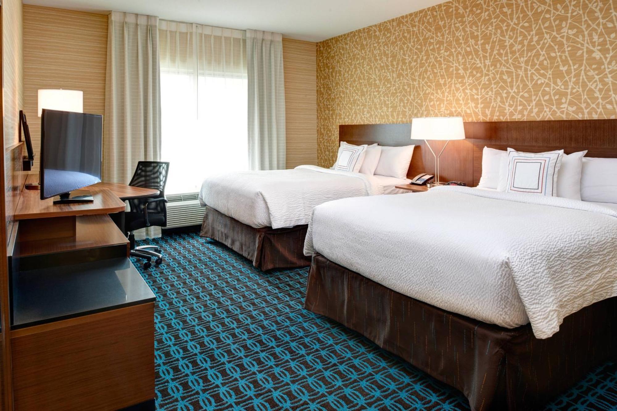 Fairfield Inn & Suites By Marriott Detroit Трой Екстериор снимка